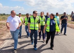 O início dos trabalhos foi acompanhado pelo secretário Cassiano Pereira Junior, da Seinc, juntamente com equipes da Esaero e da Prefeitura de Barreirinhas.